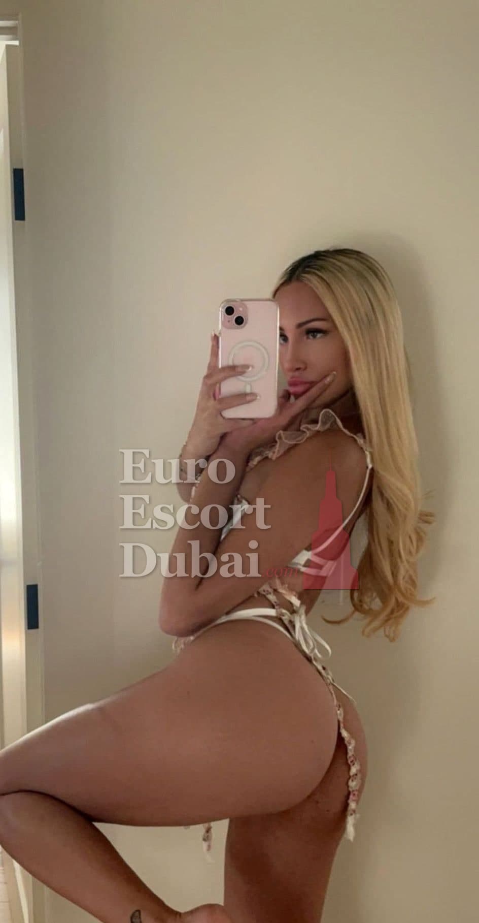 Zara, 28, escort in Dubai — 157 cm, blonde hair (photo 4 of 6)