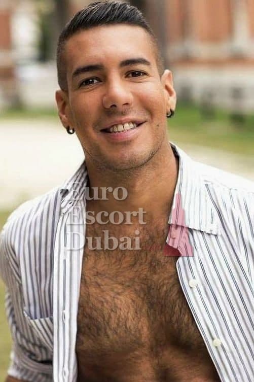 Gabriel, 38, escort in Dubai — brown hair, 183 cm (photo 3 of 13)
