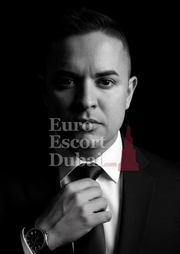 Arthur, 27, escort in Dubai — black hair, 178 cm (photo 3 of 8)