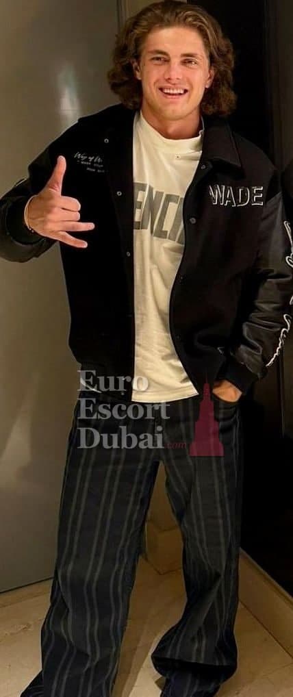 Dmitri, 25, escort in Dubai — brown hair, Russian (photo 4 of 13)