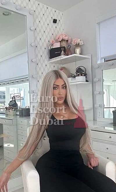 Andini, 28, escort in Dubai — 170 cm, blonde hair (photo 3 of 9)