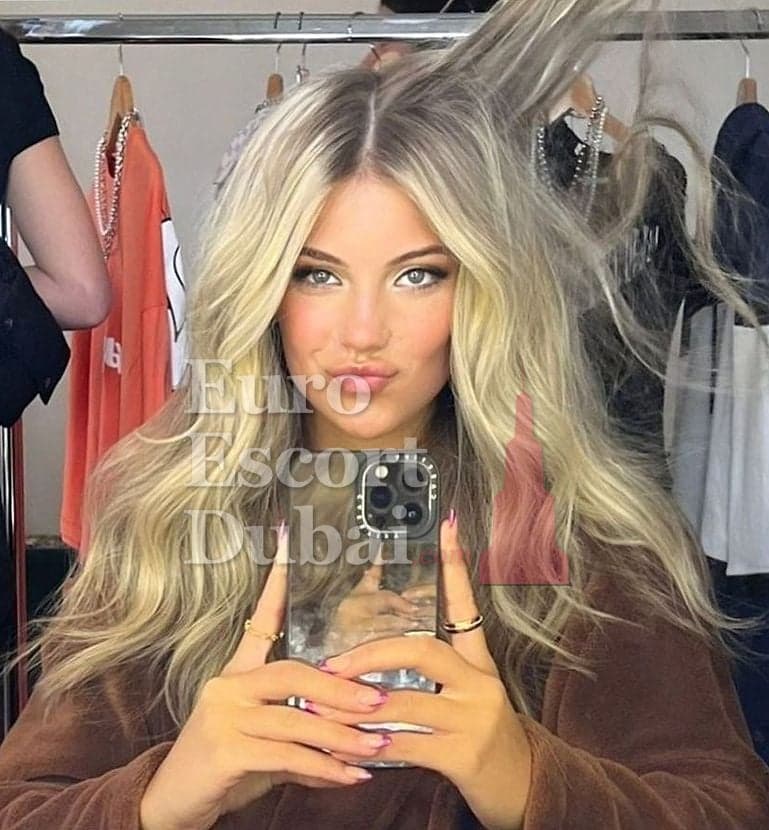 Zofia, 21, escort in Dubai — 168 cm, blonde hair (photo 3 of 6)