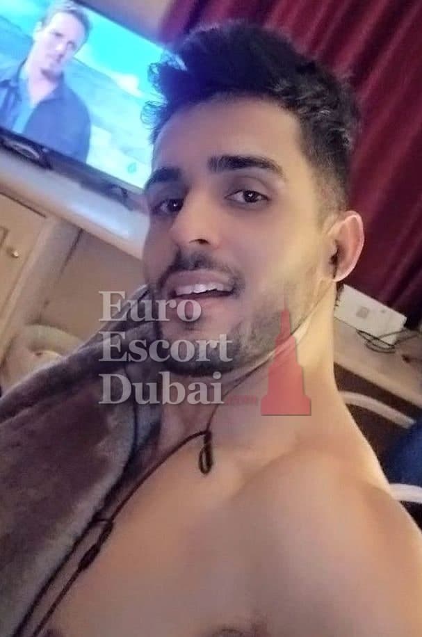 Ibrahim, 32, escort in Dubai — 180 cm, black hair (photo 4 of 13)