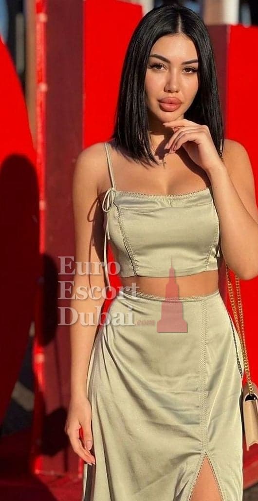 Togzhan, 19, escort in Dubai — Kazakh, 167 cm (photo 8 of 13)