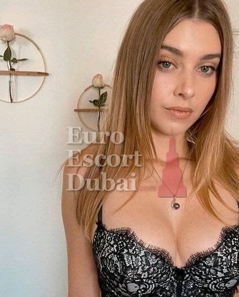 Paula, 29, escort in Umm Al Quwain — blonde hair, Spanish (photo 4 of 7)