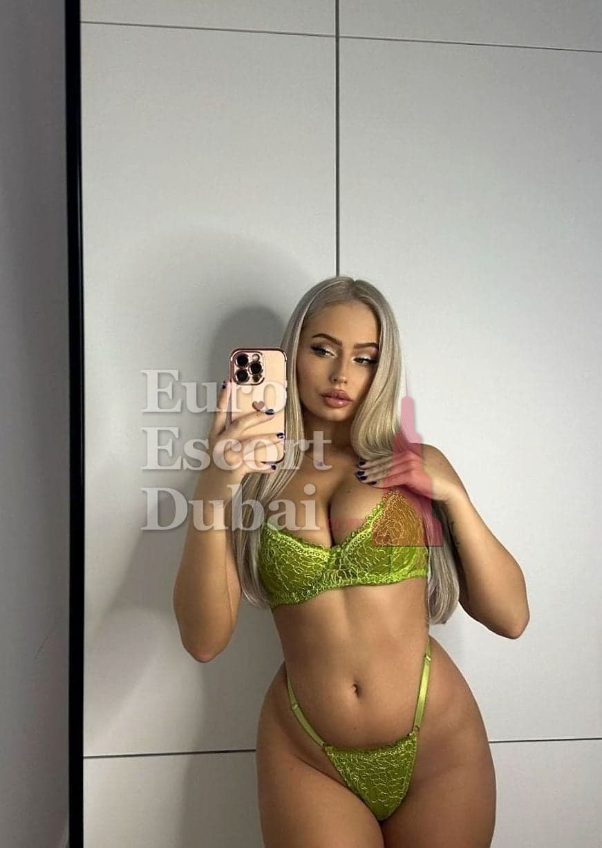 Jacqueline, 29, escort in Dubai — blonde hair, 174 cm (photo 1 of 4)