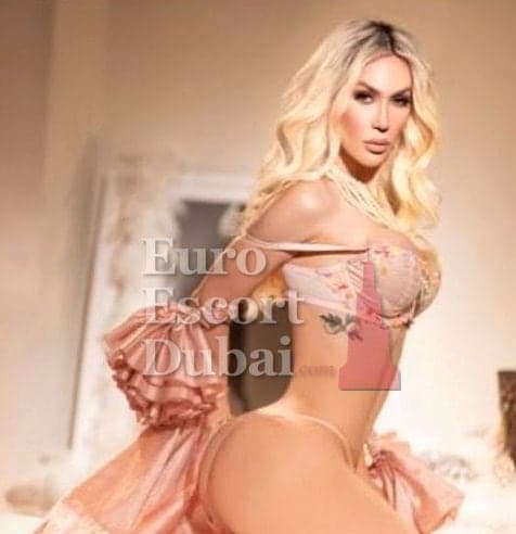 Lina, 26, escort in Dubai — 178 cm, blonde hair (photo 3 of 8)