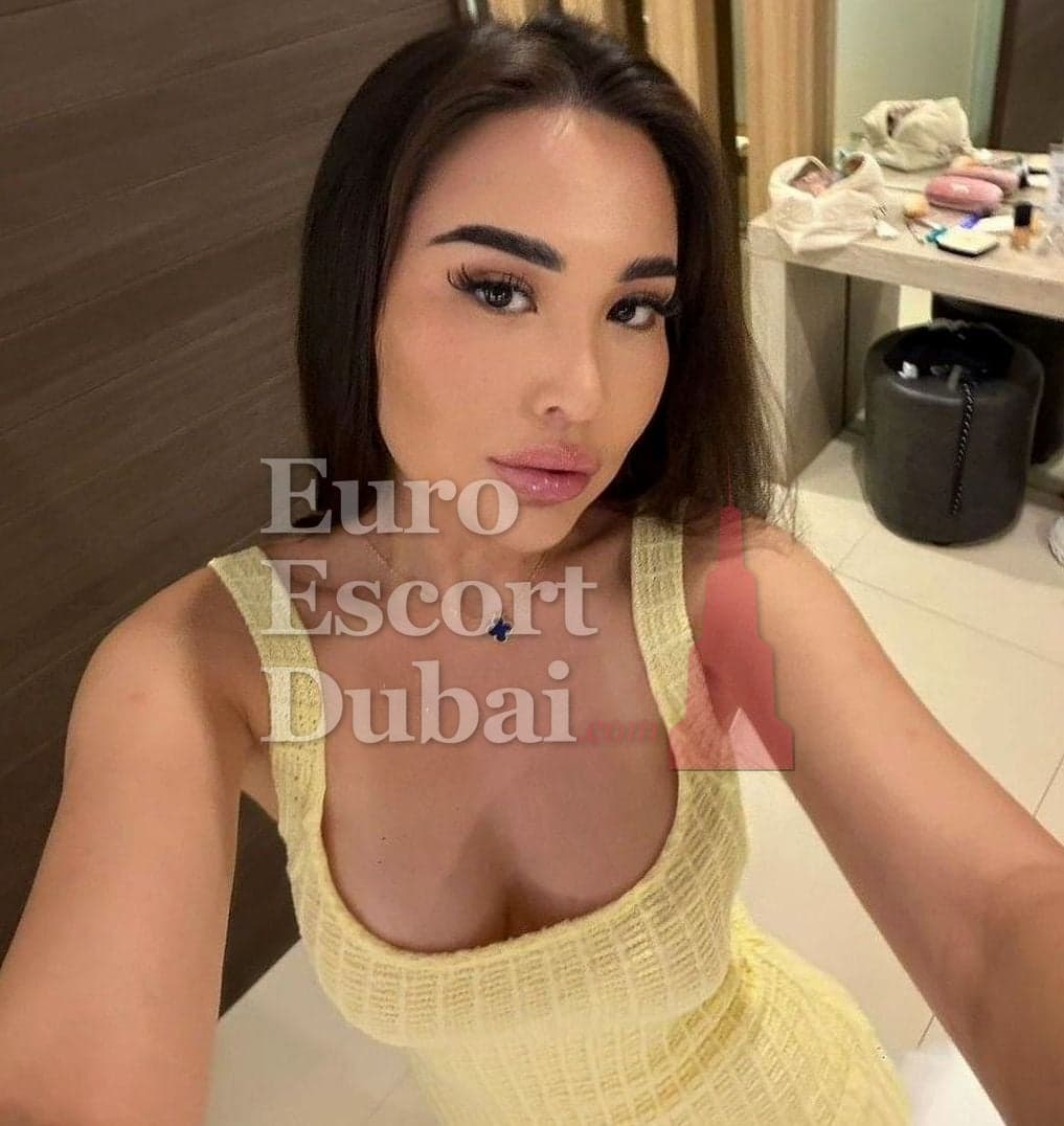 Aisulu, 23, escort in Fujairah — Kazakh, 167 cm (photo 11 of 13)