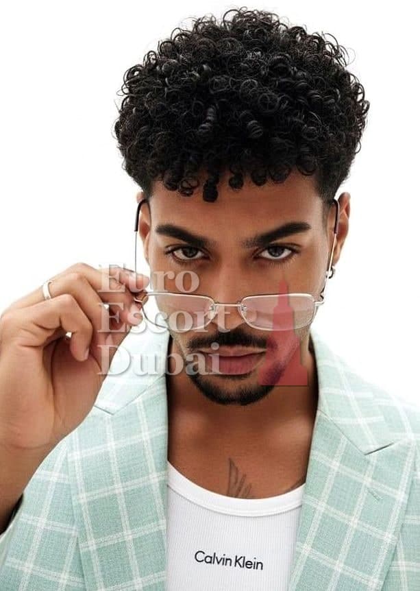 Matt, 25, escort in Dubai — 190 cm, black hair (photo 12 of 13)