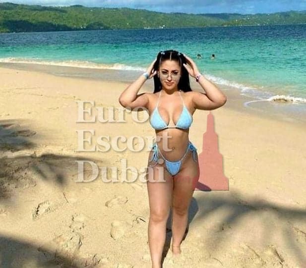 Shannon, 27, escort in Dubai — blonde hair, 160 cm (photo 1 of 4)