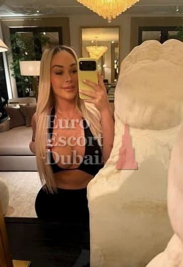 Lidia, 27, escort in Dubai — blonde hair, Russian (photo 7 of 13)