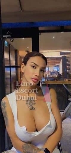 Agustina, 25, escort in Sharjah — black hair, Colombian (photo 13 of 13)
