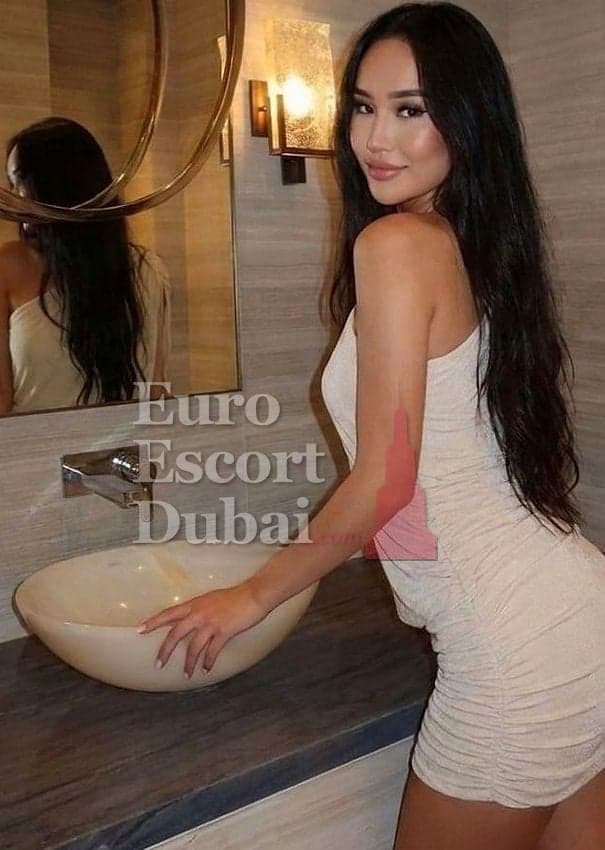 Symbat, 22, escort in Dubai — Kazakh, 170 cm (photo 11 of 13)