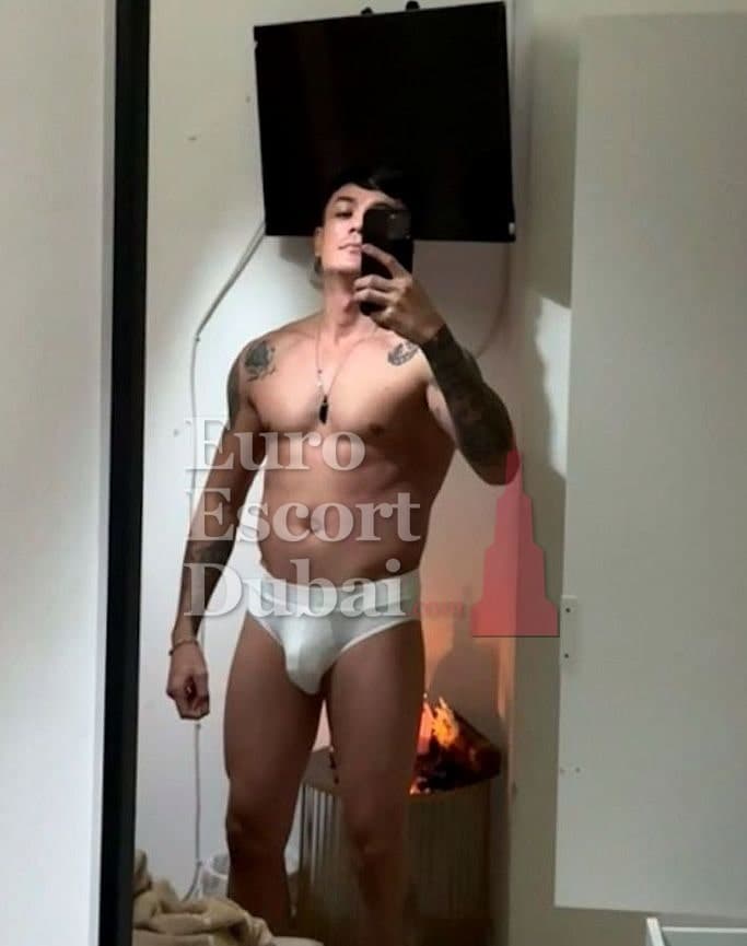 Andrei, 29, escort in Dubai — black hair, 170 cm (photo 1 of 11)