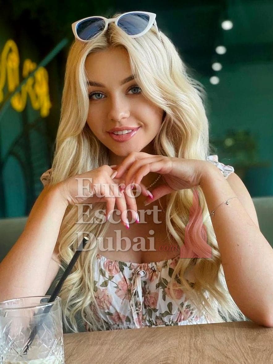 Sage, 20, escort in Dubai — 169 cm, blonde hair (photo 6 of 6)