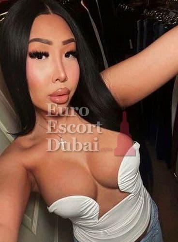 Hana, 24, escort in Dubai — 161 cm, black hair (photo 3 of 13)