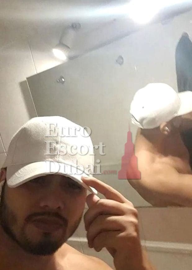 Hakim, 28, escort in Dubai — 175 cm, black hair (photo 6 of 7)