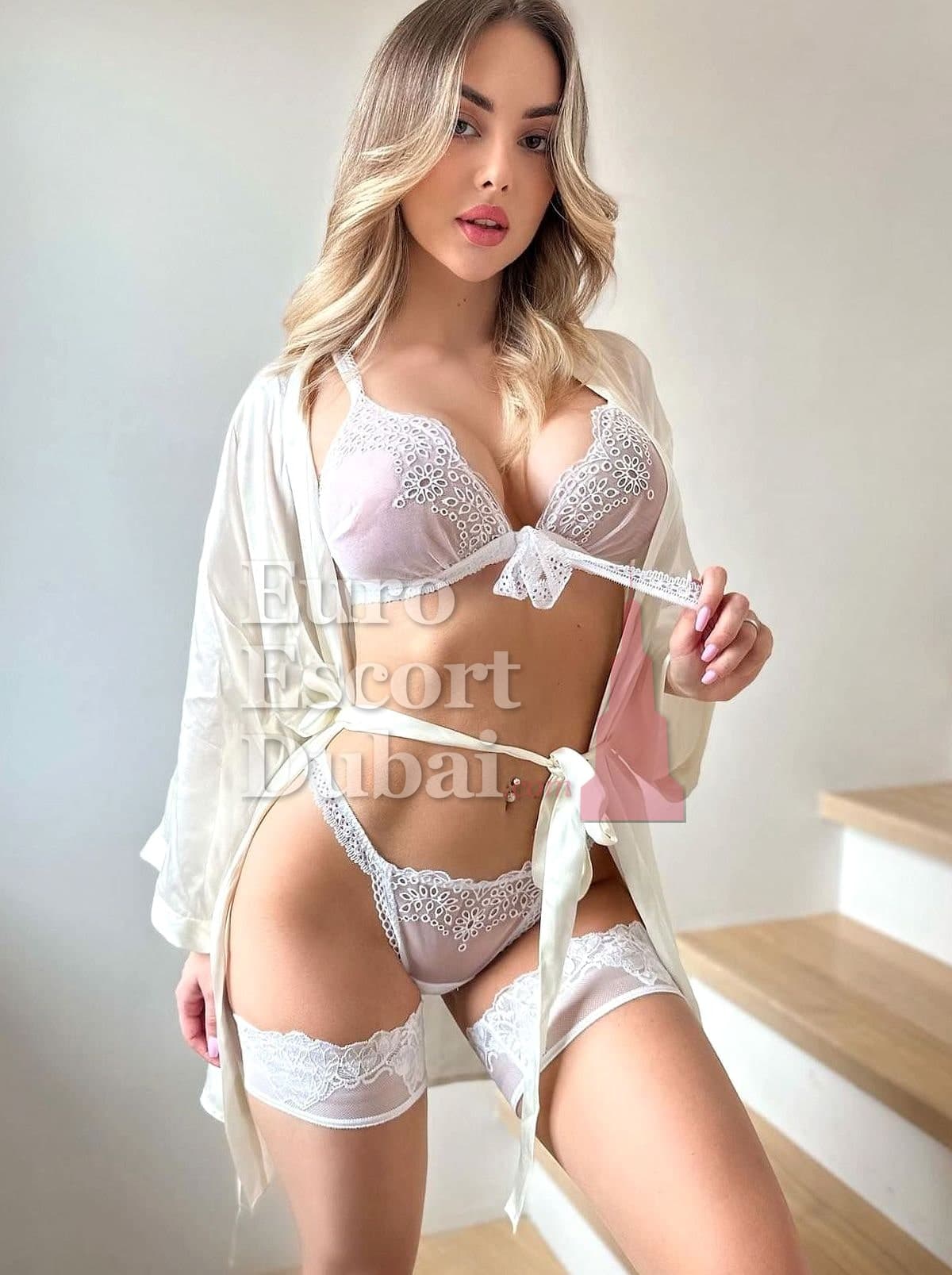 Vesna, 30, escort in Dubai — 168 cm, blonde hair (photo 4 of 10)