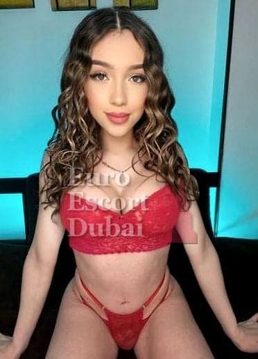 Manuela, 19, escort in Dubai — 164 cm, brown hair (photo 3 of 7)