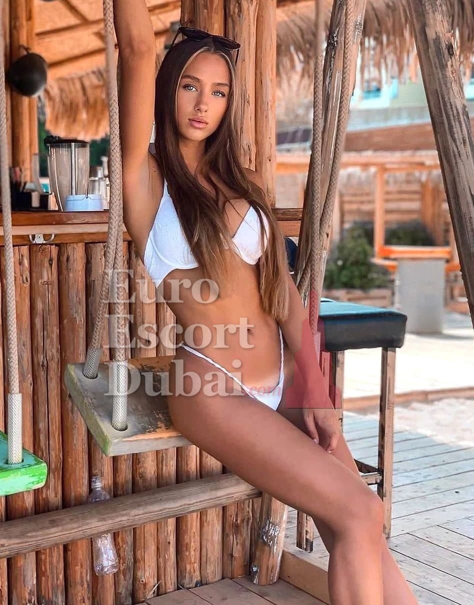 Celeste, 23, escort in Dubai — brown hair, 170 cm (photo 5 of 6)