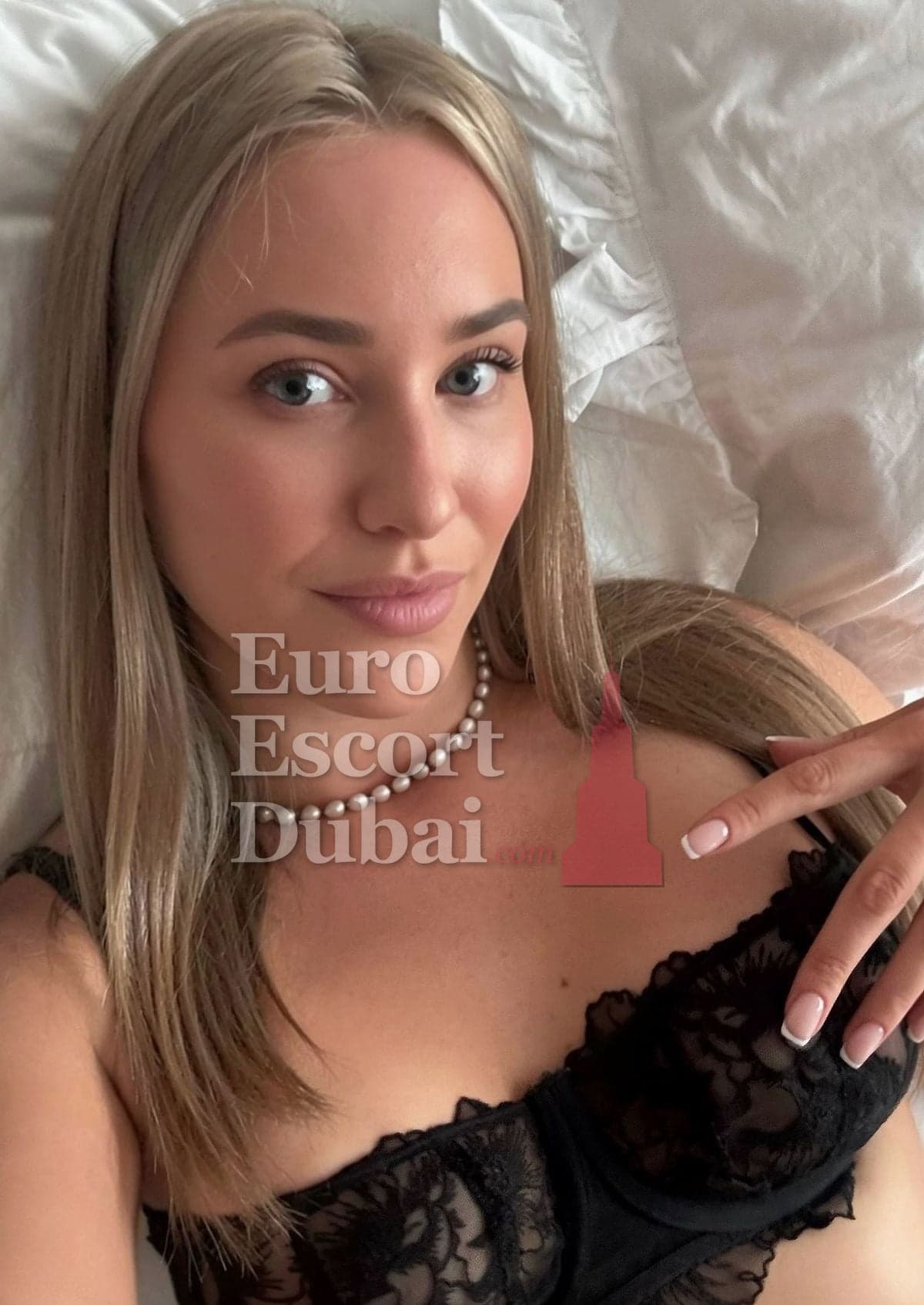 Meruert, 24, escort in Dubai — Kazakh, 152 cm (photo 8 of 13)
