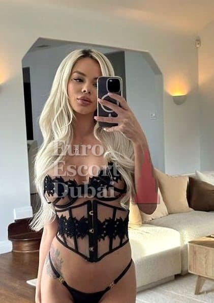 Maryse, 22, escort in Dubai — blonde hair, 168 cm (photo 1 of 10)