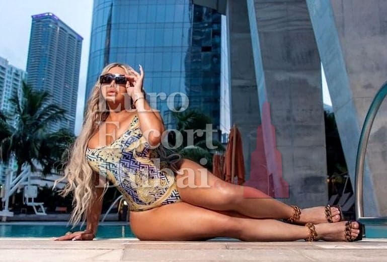 Luna, 25, escort in Dubai — Brazilian, 167 cm (photo 11 of 13)