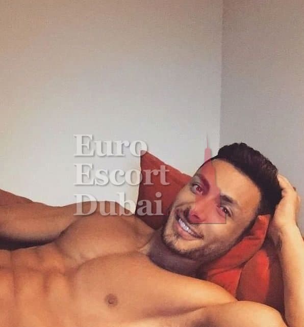 Fadi, 27, escort in Dubai — 178 cm, black hair (photo 10 of 13)