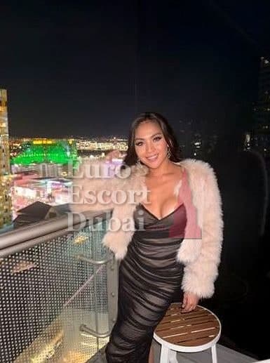 Hanh, 32, escort in Dubai — black hair, Vietnamese (photo 10 of 13)