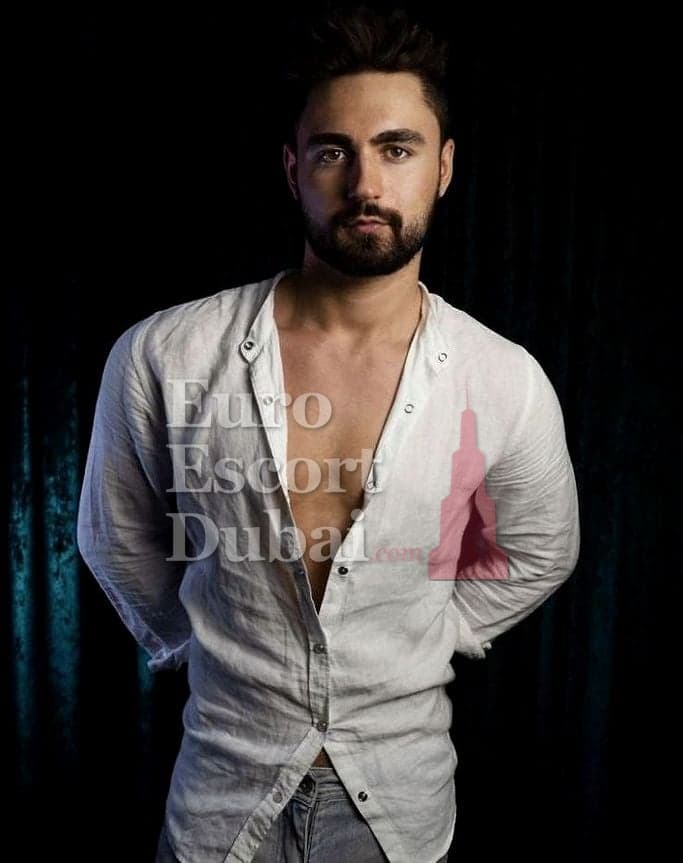 Sergei, 29, escort in Dubai — black hair, 180 cm (photo 11 of 13)