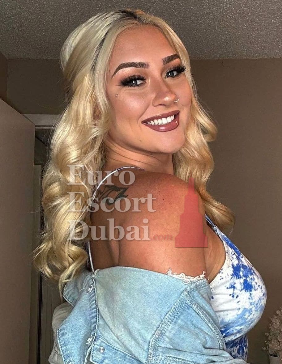 Harley, 28, escort in Dubai — brown hair, 157 cm (photo 9 of 10)