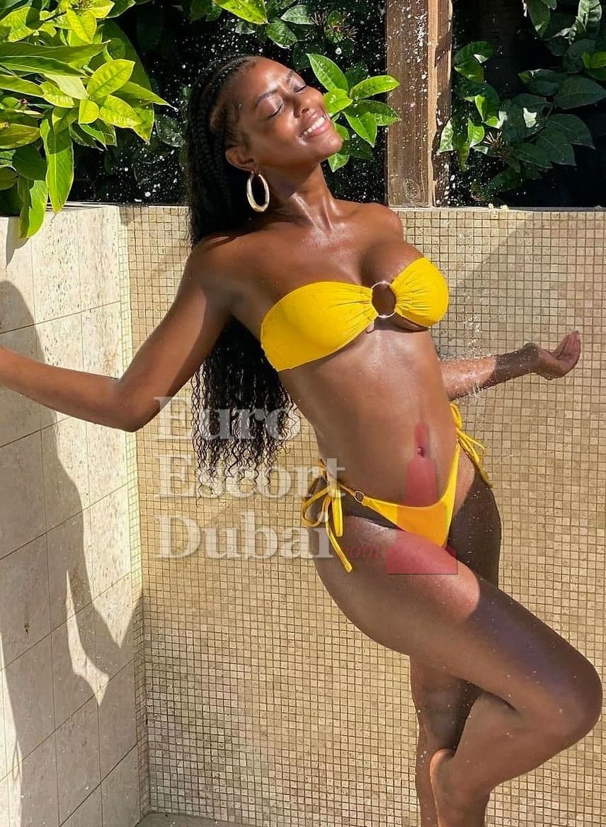 Nahla, 25, escort in Sharjah — Emirati, 180 cm (photo 5 of 5)