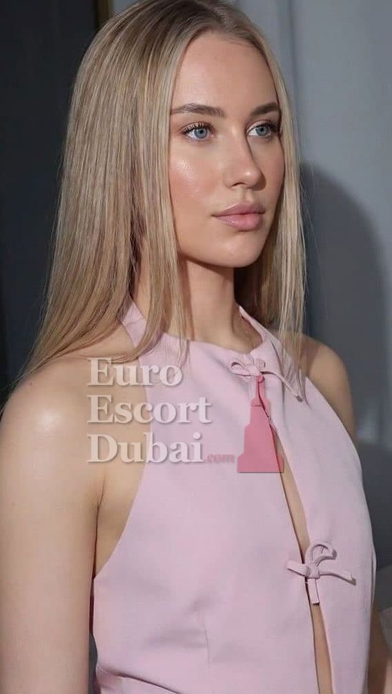 Meruert, 24, escort in Dubai — brown hair, Kazakh (photo 13 of 13)