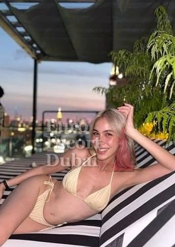 Bora, 27, escort in Ajman — blonde hair, Korean (photo 13 of 13)