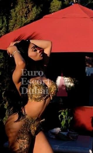 Monica, 27, escort in Dubai — Colombian, 161 cm (photo 5 of 12)