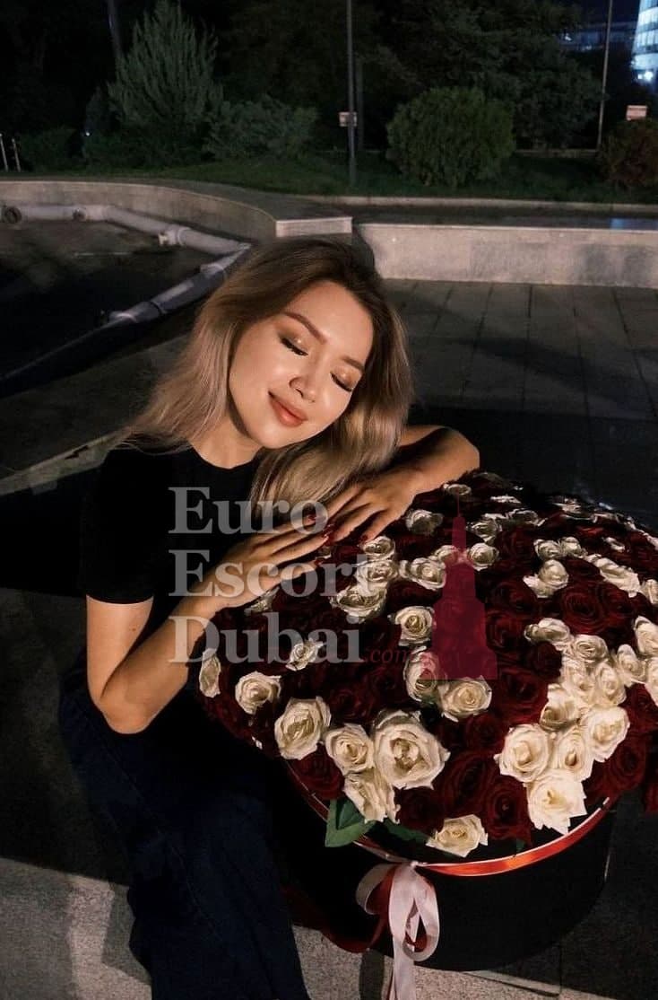 Anel, 19, escort in Dubai — brown hair, Kazakh (photo 7 of 13)
