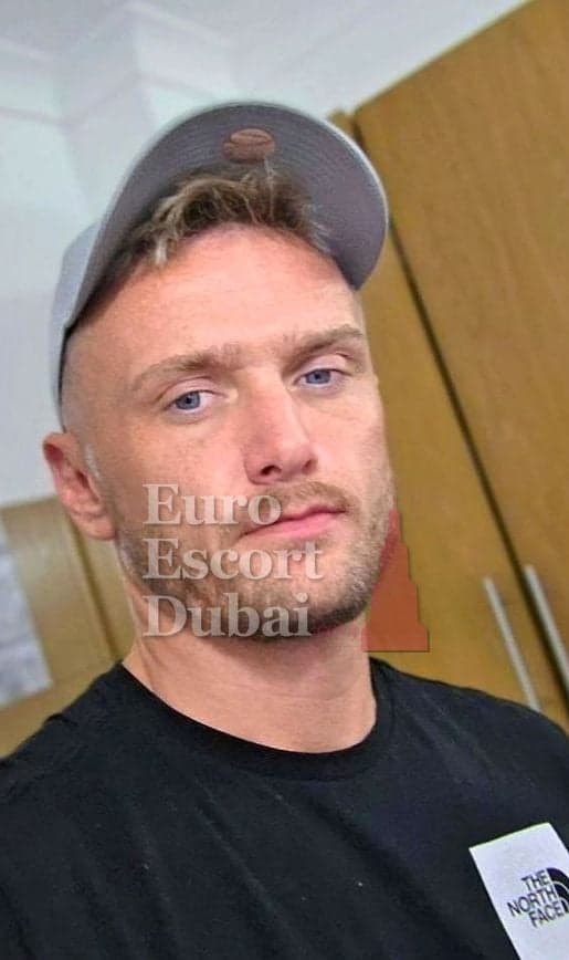 Remi, 32, escort in Sharjah — blonde hair, 180 cm (photo 9 of 11)