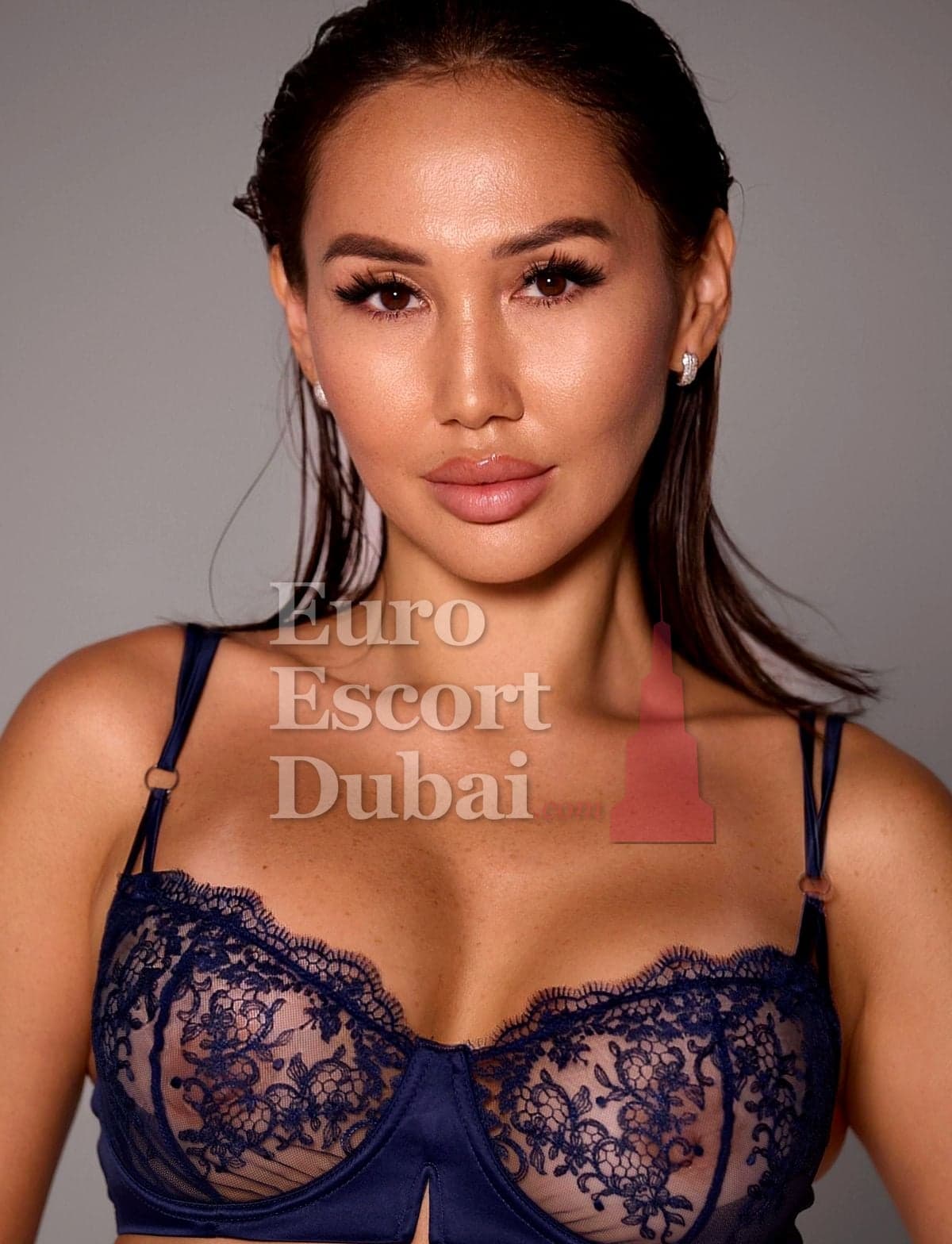 Aigerim, 33, escort in Dubai — Azerbaijani, brown hair (photo 12 of 13)