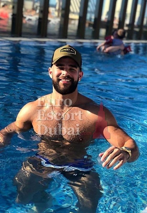 Marwan, 27, escort in Dubai — black hair, 173 cm (photo 9 of 13)