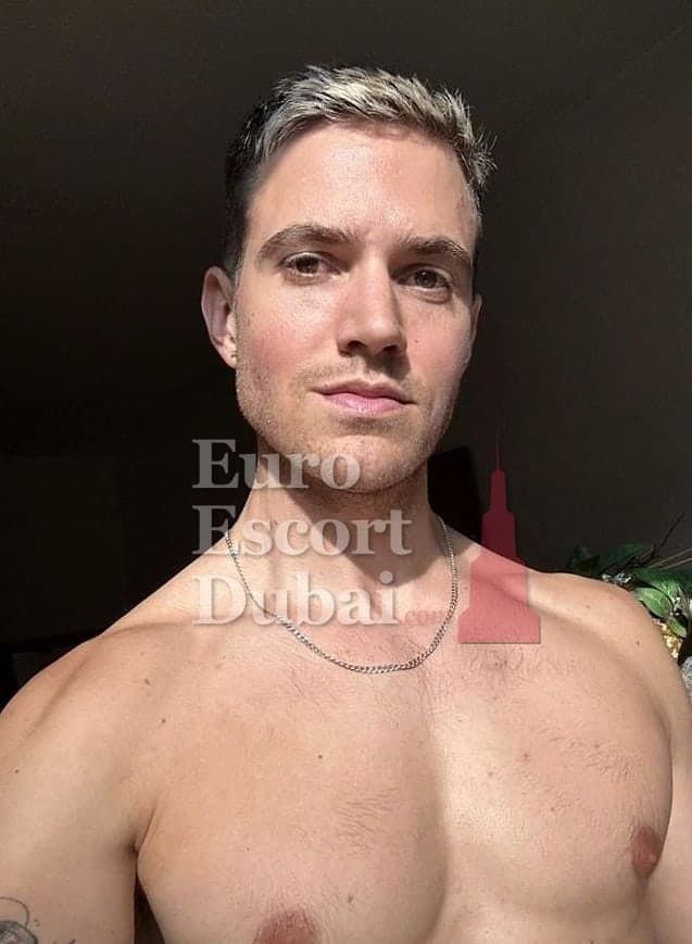 Tyler, 32, escort in Abu Dhabi — blonde hair, 183 cm (photo 1 of 13)