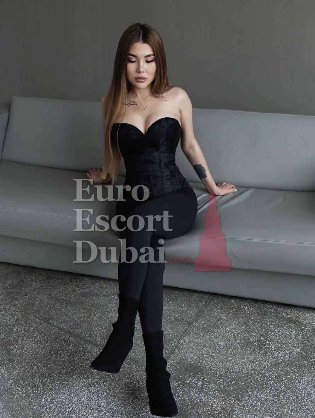 Vasilisa, 29, escort in Dubai — 170 cm, brown hair (photo 2 of 10)