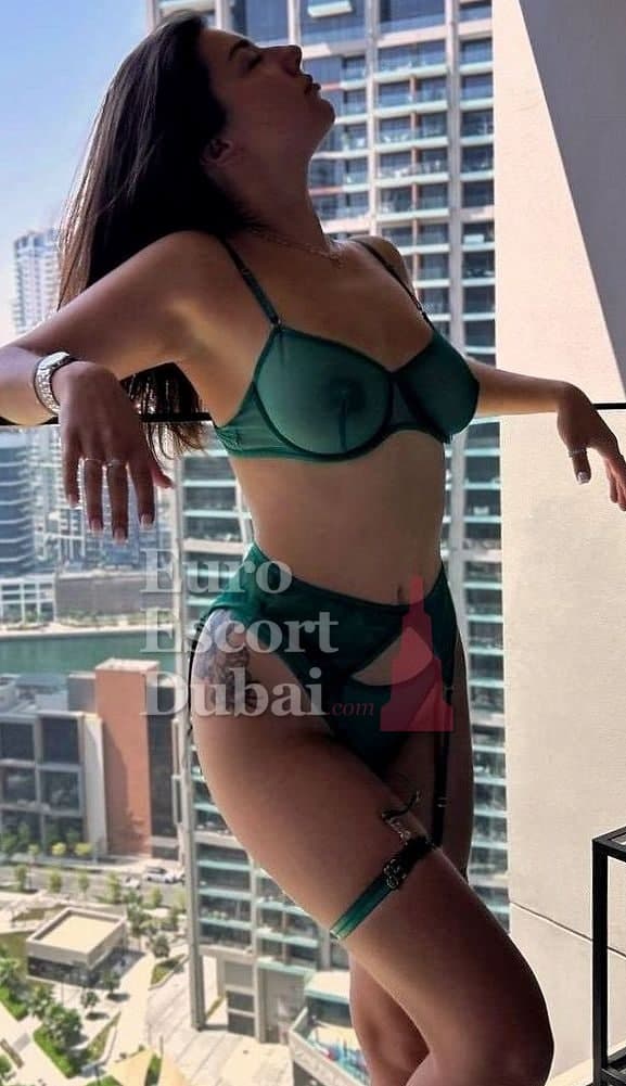 Irma, 25, escort in Dubai — 173 cm, brown hair (photo 6 of 13)