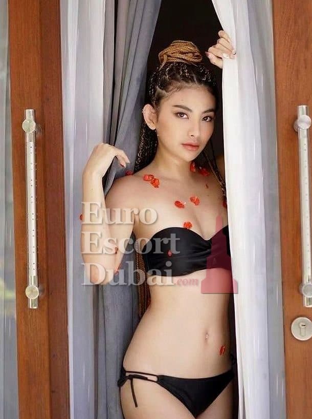 Kartika, 26, escort in Dubai — brown hair, 157 cm (photo 1 of 4)