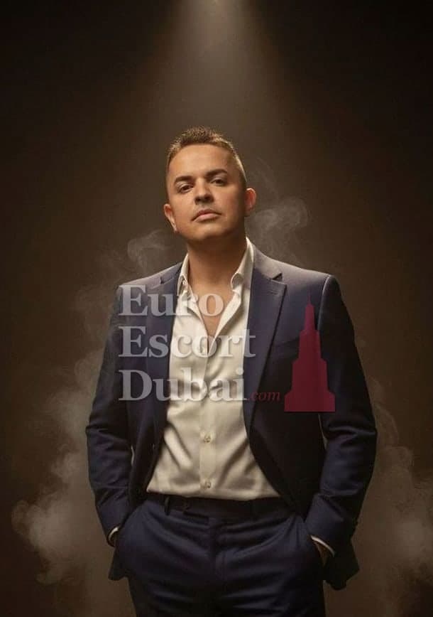 Arthur, 27, escort in Dubai — 178 cm, black hair (photo 2 of 8)