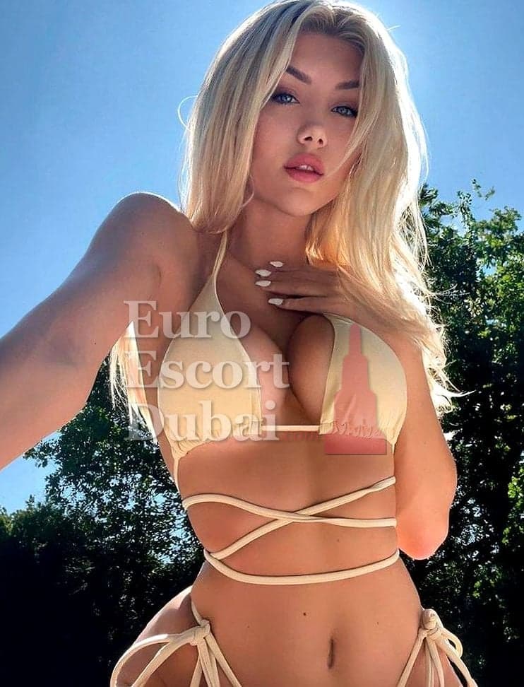Adi, 24, escort in Dubai — 168 cm, blonde hair (photo 6 of 7)
