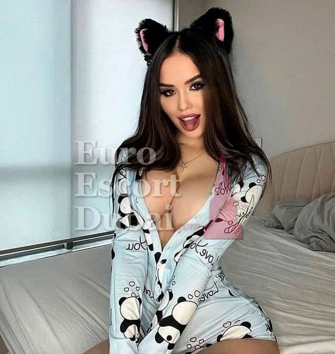 Lika, 27, escort in Dubai — 169 cm, black hair (photo 4 of 5)