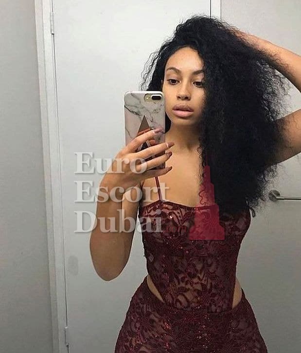 Esi, 29, escort in Dubai — black hair, 176 cm (photo 1 of 9)