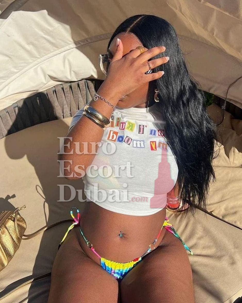 Kemi, 25, escort in Dubai — black hair, 167 cm (photo 5 of 5)
