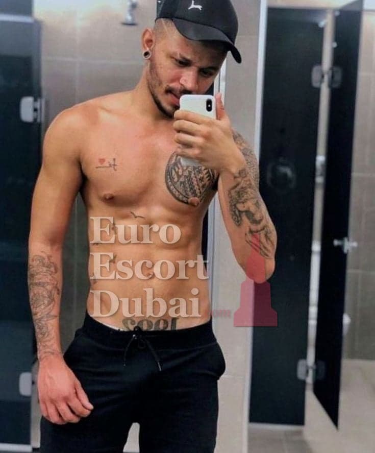 Adrian, 30, escort in Dubai — blonde hair, 185 cm (photo 7 of 13)