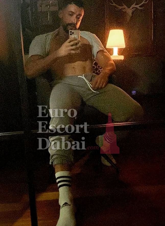 Asher, 29, escort in Abu Dhabi — 183 cm, black hair (photo 6 of 7)